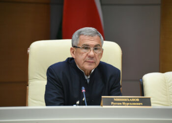 Минниханов ознакомился с новейшими разработками для нефтехимии и медицины