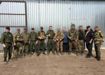 Глава Альметьевска доставил 16 тонн гумпомощи бойцам СВО