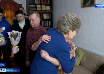 Мэр Казни навестил беременную жену и дочь бойца СВО