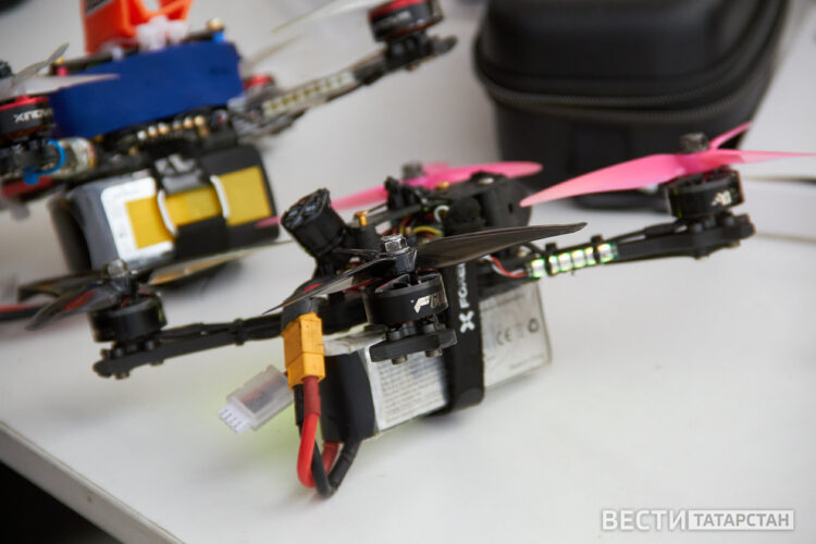 В Госдуме предложили включить основы программирования БПЛА в школьный курс информатики