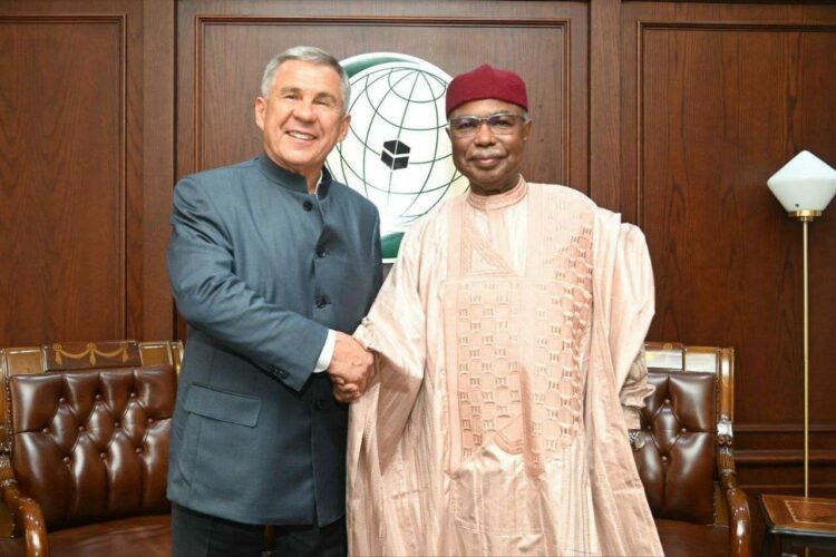 Рустам Минниханов обсудил предстоящий KazanForum с генсеком ОИС