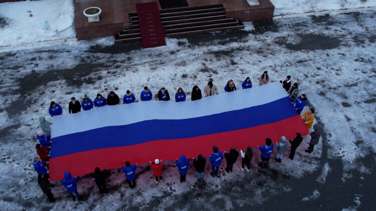 МГЕР РТ организовала флэшмоб ко Дню воссоединения Крыма с Россией