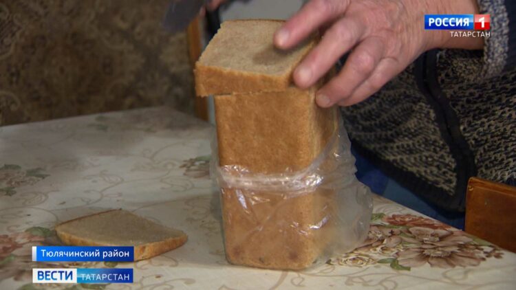 «Хлеб самим приходится печь»: в Тюлячинском районе из-за половодья начались проблемы с поставкой продуктов