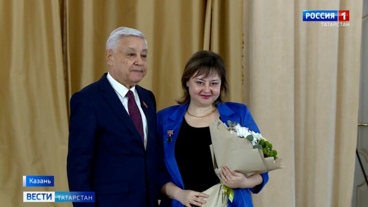 Мухаметшин вручил госнаграды России и Татарстана в Казанском Кремле