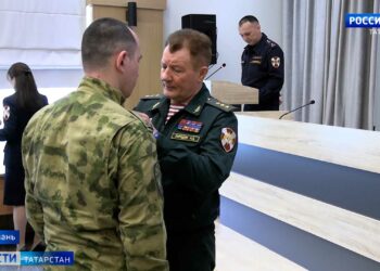 В Татарстане наградили 27 росгвардейцев, участвовавших в СВО
