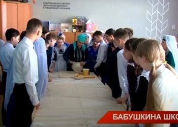 В Зеленодольском районе бабушки открыли школу, где учат молодых готовить, шить и вязать