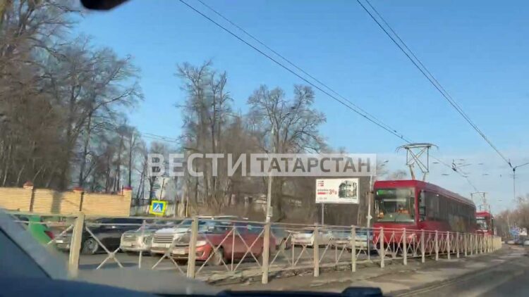 В Казани из-за аварии образовалась огромная пробка на Третьем транспортном кольце