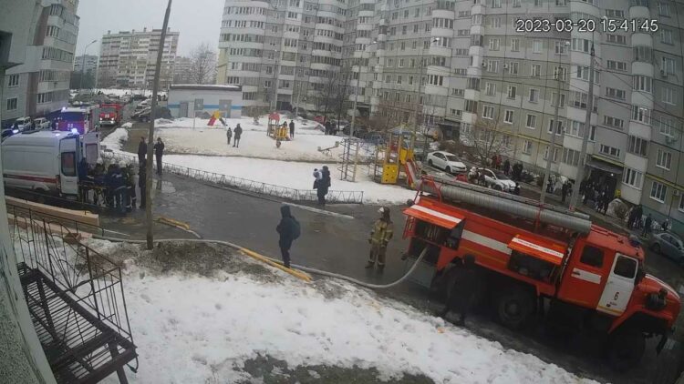В Казани на пожаре в высотке погибла женщина