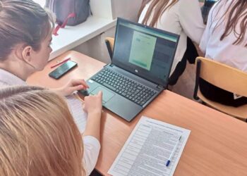 В Полянской средней школе по нацпроекту прошел «Урок цифры»