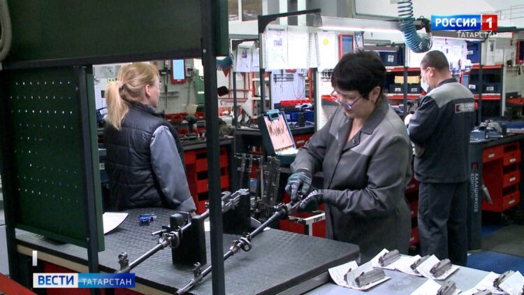 Около 60 тысяч кадров ПФО подготовил для предприятий ОПК за последние полгода