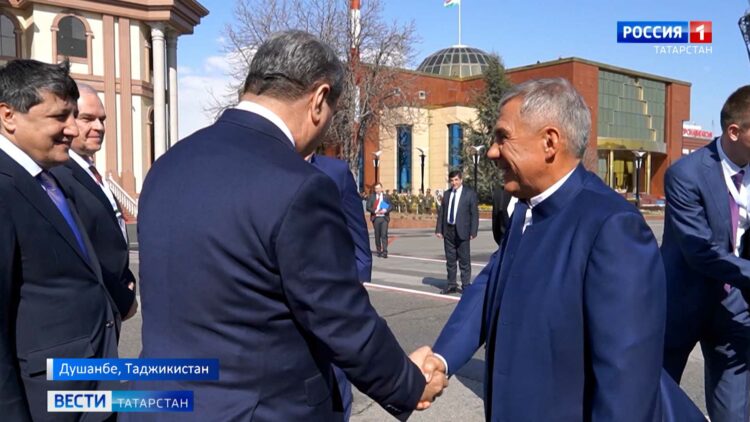 В Альметьевске вандалы разобрали на металл «Мать Татарию»