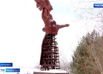 В Альметьевске вандалы разобрали на металл «Мать Татарию»
