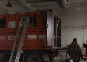 В Татарстане волонтеры построили передвижную баню для бойцов СВО