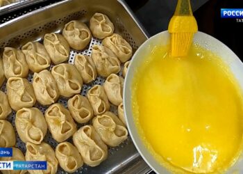 «Мы ценим ваш труд»: 70 учителей Казани получили квартиры и ноутбуки