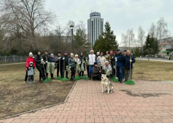 В Челнах в первый день субботника вывезли 20 грузовиков мусора