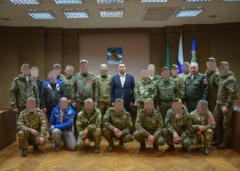 Глава исполкома Челнов встретился с участниками спецоперации, вернувшимися в отпуск