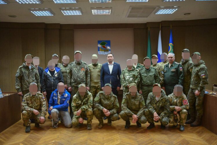 Глава исполкома Челнов встретился с участниками спецоперации, вернувшимися в отпуск