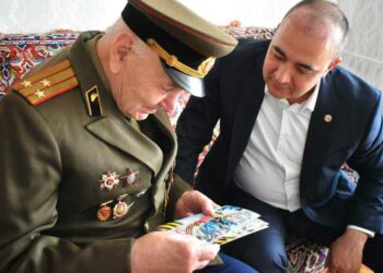 Глава Буинска передал ветеранам подарки от имени Рустама Минниханова