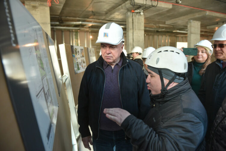 В новой школе Челнов появится бассейн с панорамным видом на Каму