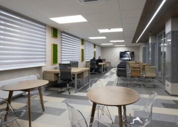 В администрации Советского района в Казани открыли бесплатный коворкинг