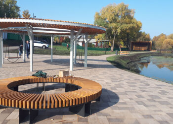 В поселке Аксубаево по нацпроекту благоустроили набережную