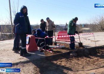 В Нижнекамске после жалоб горожан приводят в порядок дорогу на дамбе