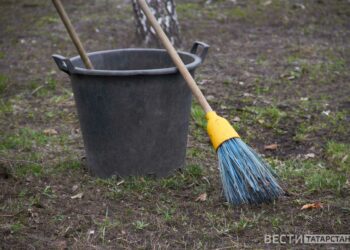 В Нижнекамске дворники объявили забастовку из-за зарплаты