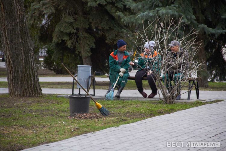 Минниханов поручил привести в порядок общественные пространства Татарстана