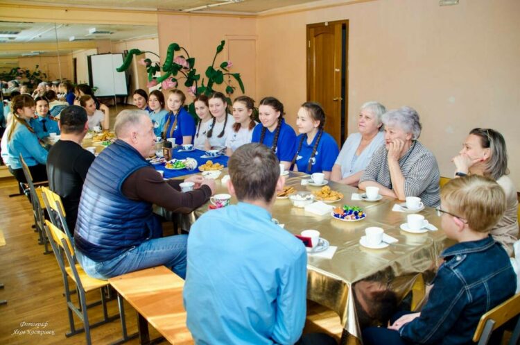 В поселке Васильево участники СВО встретились со школьниками