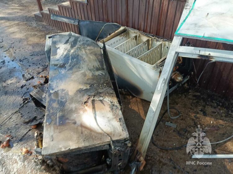 В Бугульме из-за пожара эвакуировали из школы 150 человек