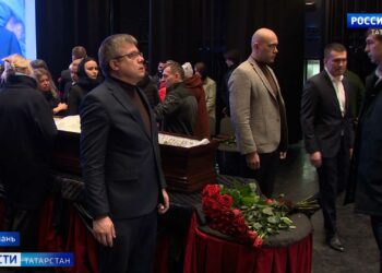 Общественность Татарстана проводила в последний путь Эдуарда Хайруллина