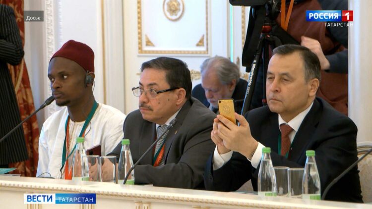 Старт дан: строители замкнули новый мост через Оку на трассе М12