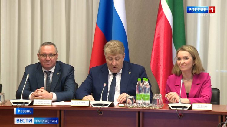 В Госсовете РТ прошла жеребьёвка по распределению эфирного времени