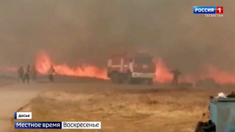 «Около нас уже столько домов сгорело»: несколько крупных пожаров за неделю в Татарстане