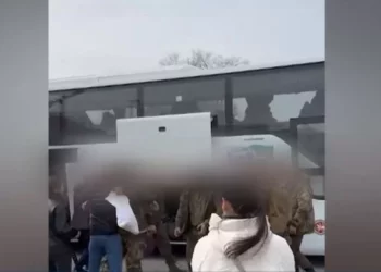 В Нижнекамске 20 бойцов отправились в зону СВО после отпуска