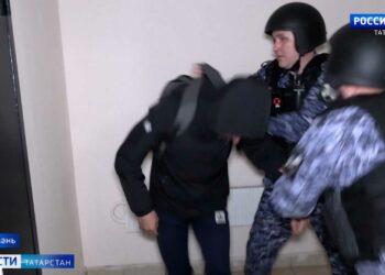 Росгвардейцы объяснили казанцам, как защититься от домушников