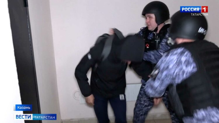 Росгвардейцы объяснили казанцам, как защититься от домушников