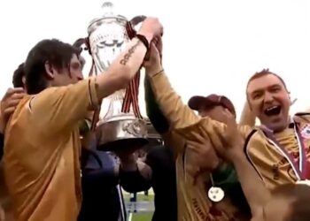 Рустам Минниханов поздравил ФК «Рубин» с 65-летием