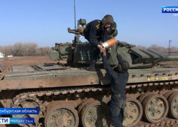 В Зеленодольске пешеходы преодолевают холмы, рискуя попасть в больницу с переломами