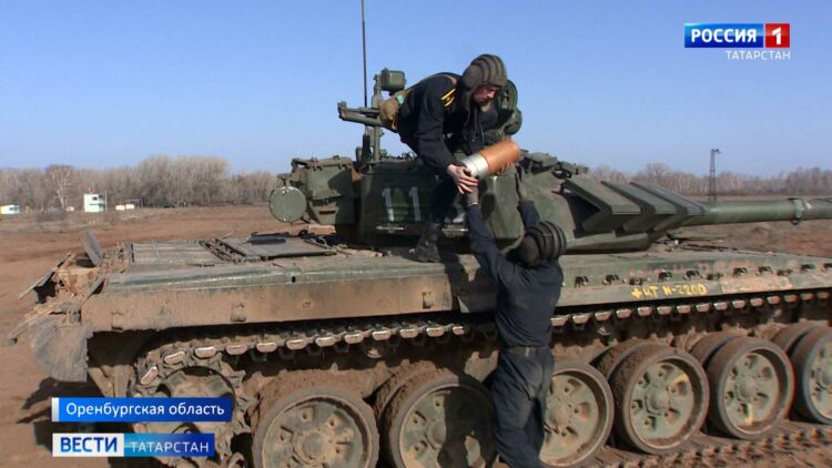 В Зеленодольске пешеходы преодолевают холмы, рискуя попасть в больницу с переломами