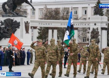 Комаров и Хабиров приняли участие в церемонии отправки батальона имени Даяна Мурзина