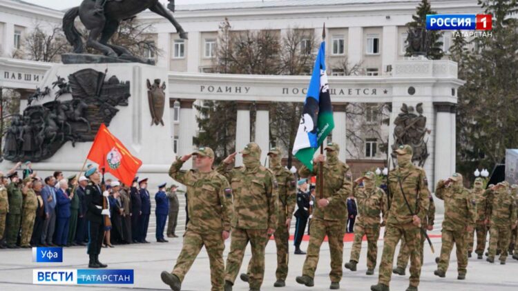 Комаров и Хабиров приняли участие в церемонии отправки батальона имени Даяна Мурзина