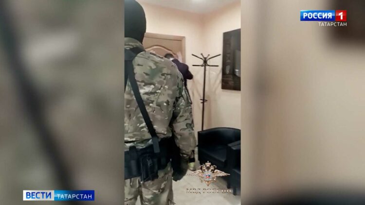 В Татарстане полиция задержала мошенников, наживавшихся на безработных