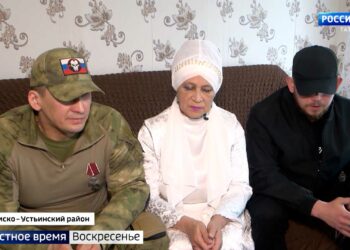 Два брата приехали из зоны СВО в Татарстан, чтобы обнять маму в день рождения