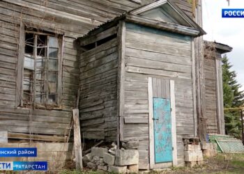 В Челнах волонтеры помогают доставлять гумпомощь на фронт