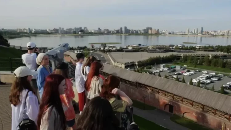 Ямальские школьники прошли языковую стажировку в Казани