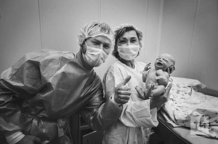 Фото рожениц и новорожденных из Челнов будут представлены на выставке в Госдуме РФ