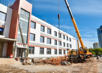 Строительство новой школы в 34-м комплексе Челнов завершится к июлю