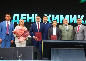 Муллин предложил сделать Нижнекамск нефтехимической столицей России