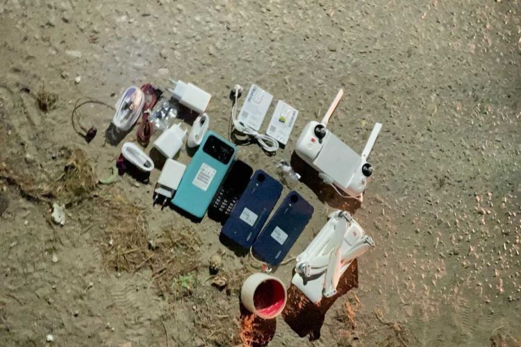 Двое нижнекамцев пытались доставить телефоны в колонию с помощью коптеров